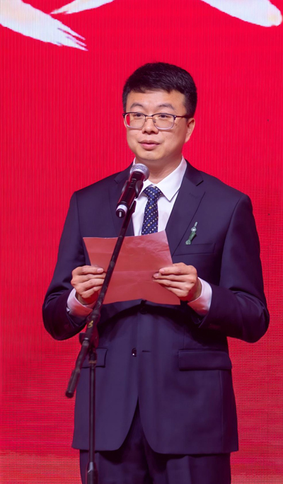 和记官网生物姜明2(1).jpg